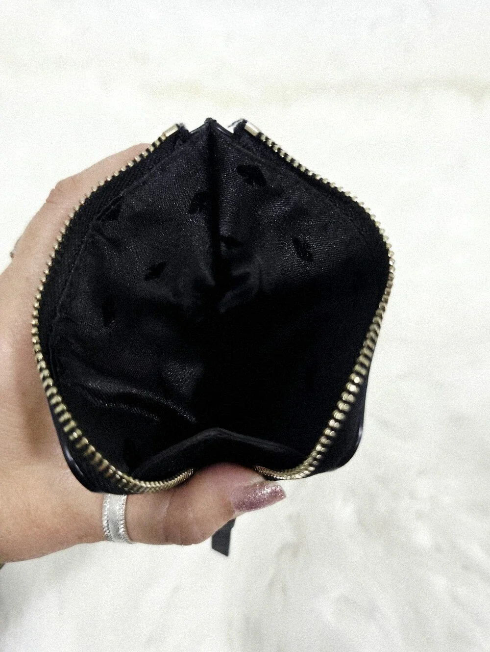 Kate Spade New York Black Leather Bifold Wallet Zip Coin ID Card Holder - Picture 6 of 10
